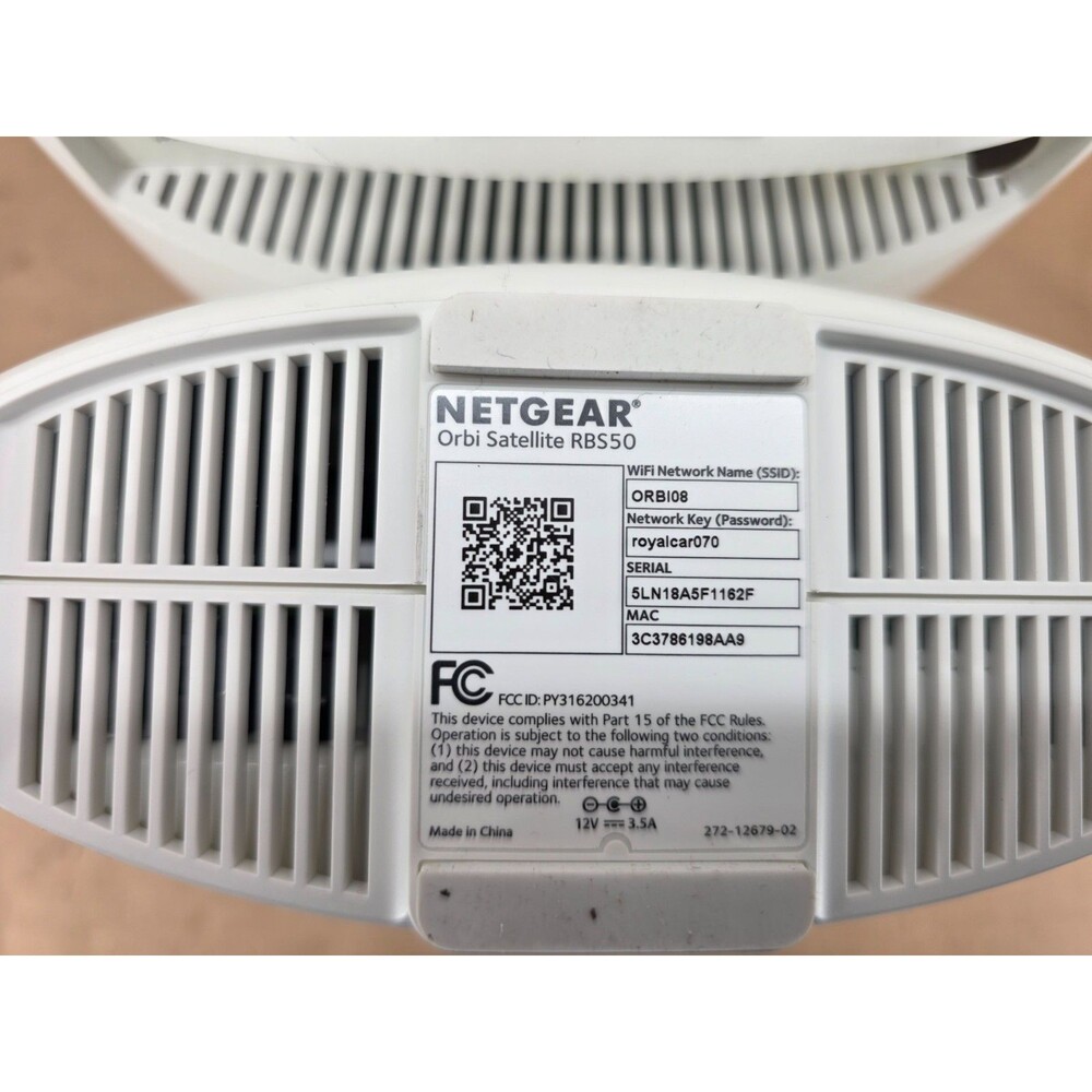 Netgear Orbi RBR50 Home Mesh Router and RBS50 Satellite Bundle Set - Picture 10 of 10
